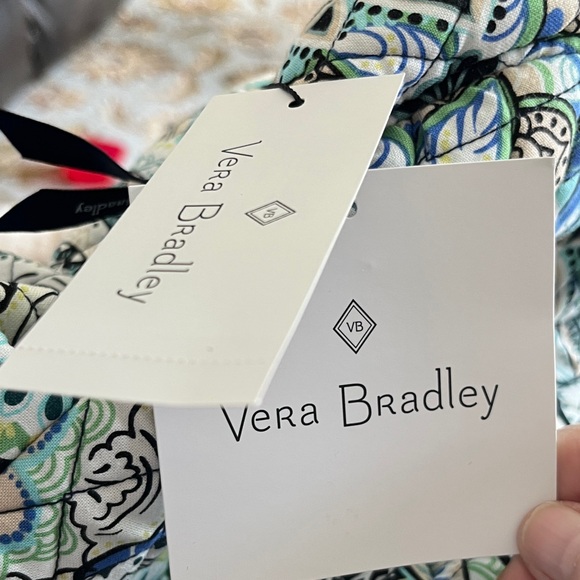 Vera Bradley Med Traveler Bag Rare Sketched Medallion Trolley Sleeve NWT - Picture 2 of 6